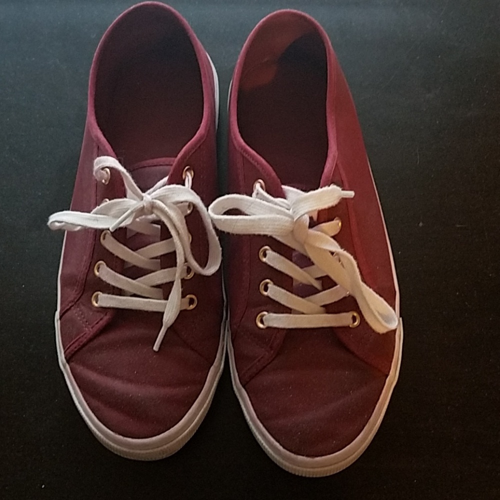 *sz 9.5 women's red canvas sneakers tennis shoes